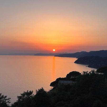Hotel La Giada Del Mesco Levanto Bagian luar foto