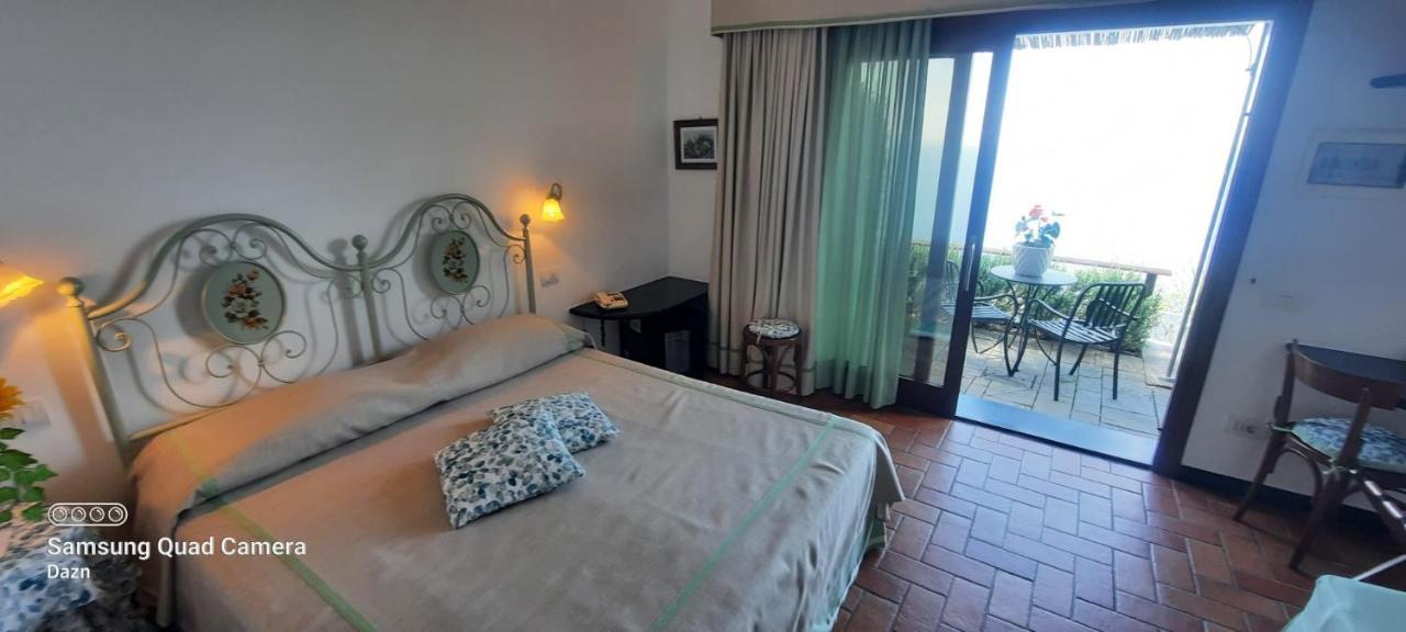 Hotel La Giada Del Mesco Levanto Bagian luar foto