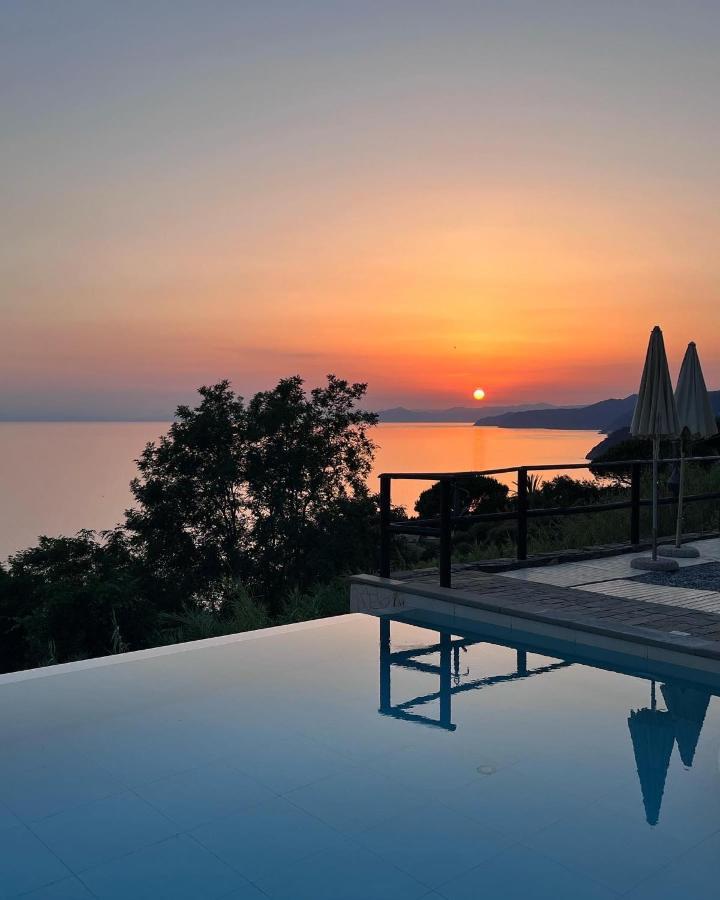 Hotel La Giada Del Mesco Levanto Bagian luar foto