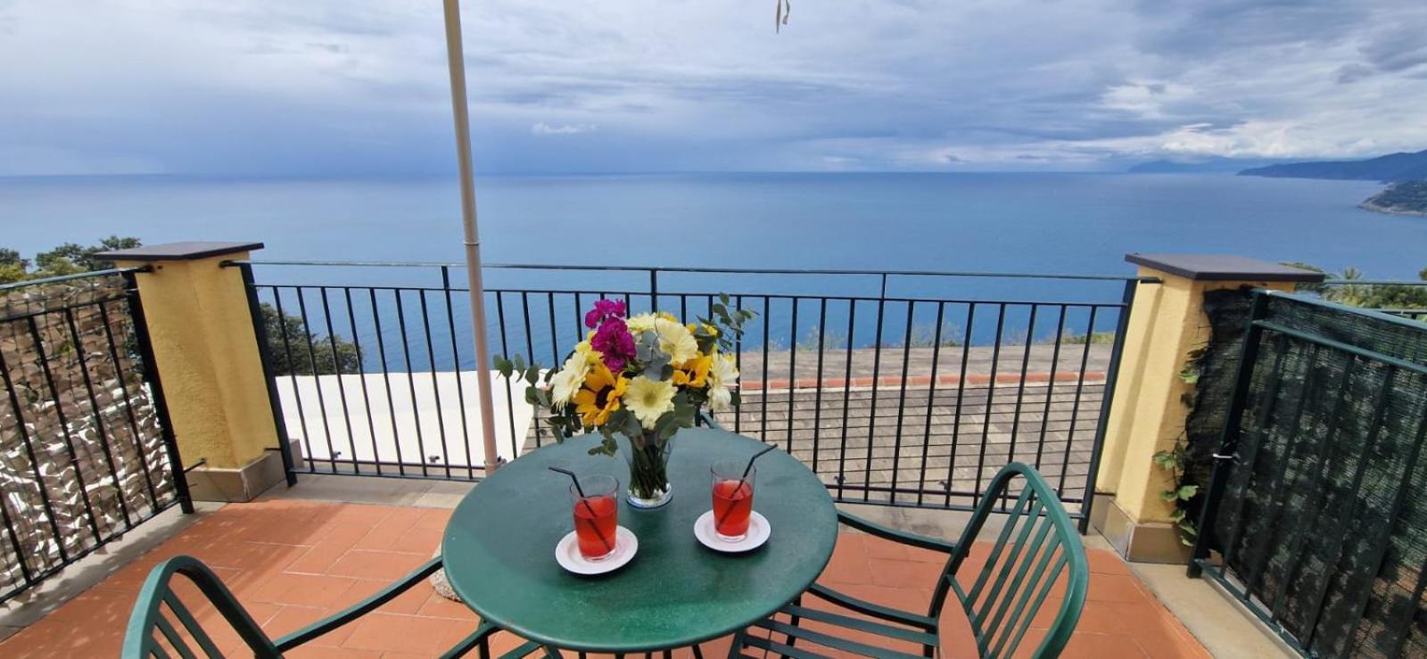 Hotel La Giada Del Mesco Levanto Bagian luar foto