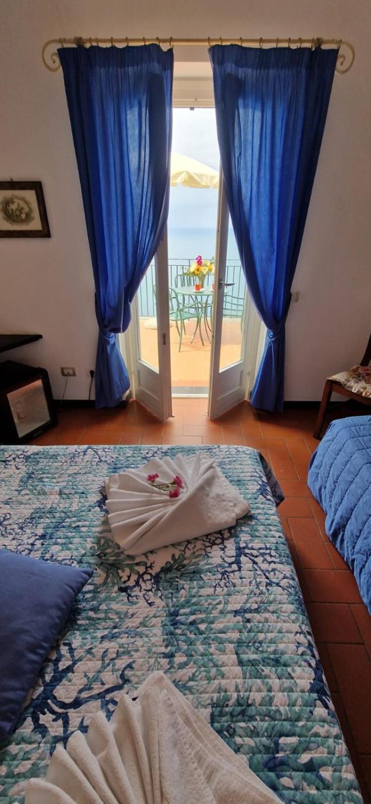 Hotel La Giada Del Mesco Levanto Bagian luar foto