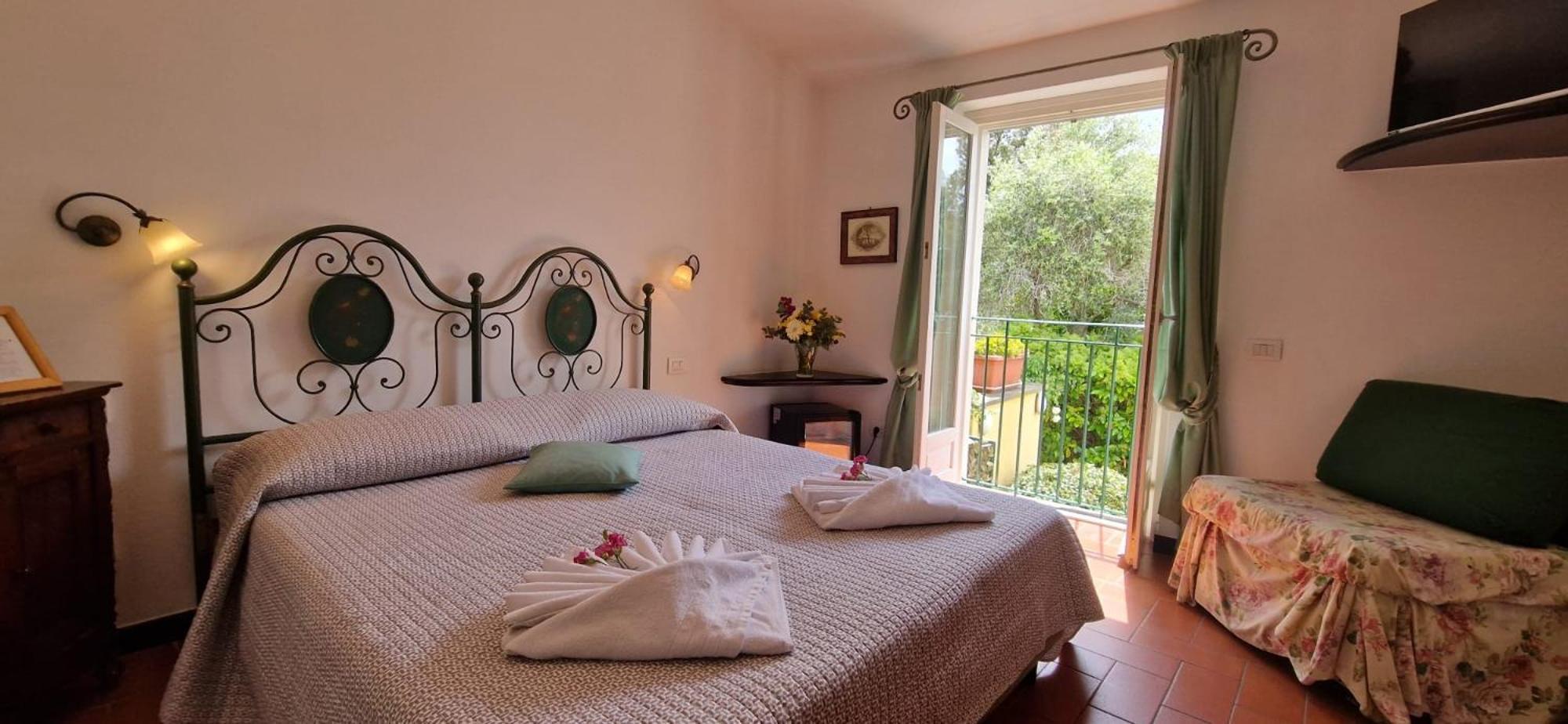 Hotel La Giada Del Mesco Levanto Bagian luar foto